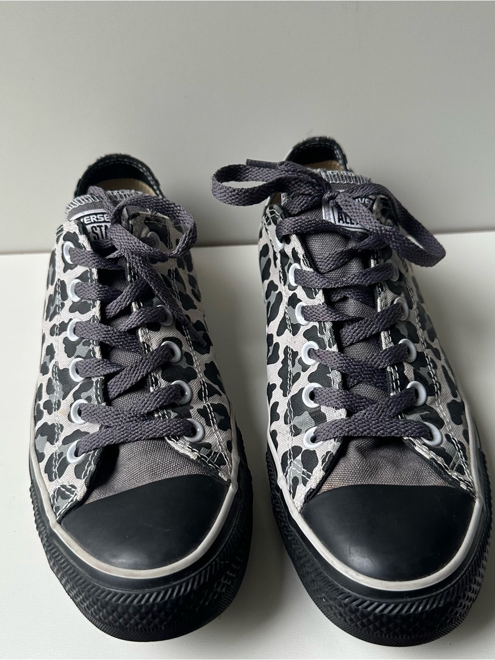Converse All Star Chuck Taylor Low Gray Black Leopard Animal Print Women Size 10